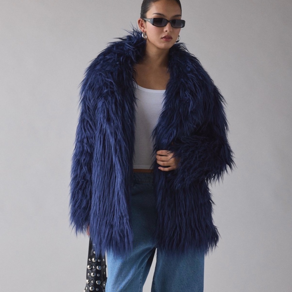 Azalea Wang Breckenridge Blue Faux Fur Coat L NWT Long Shaggy Plush Statement